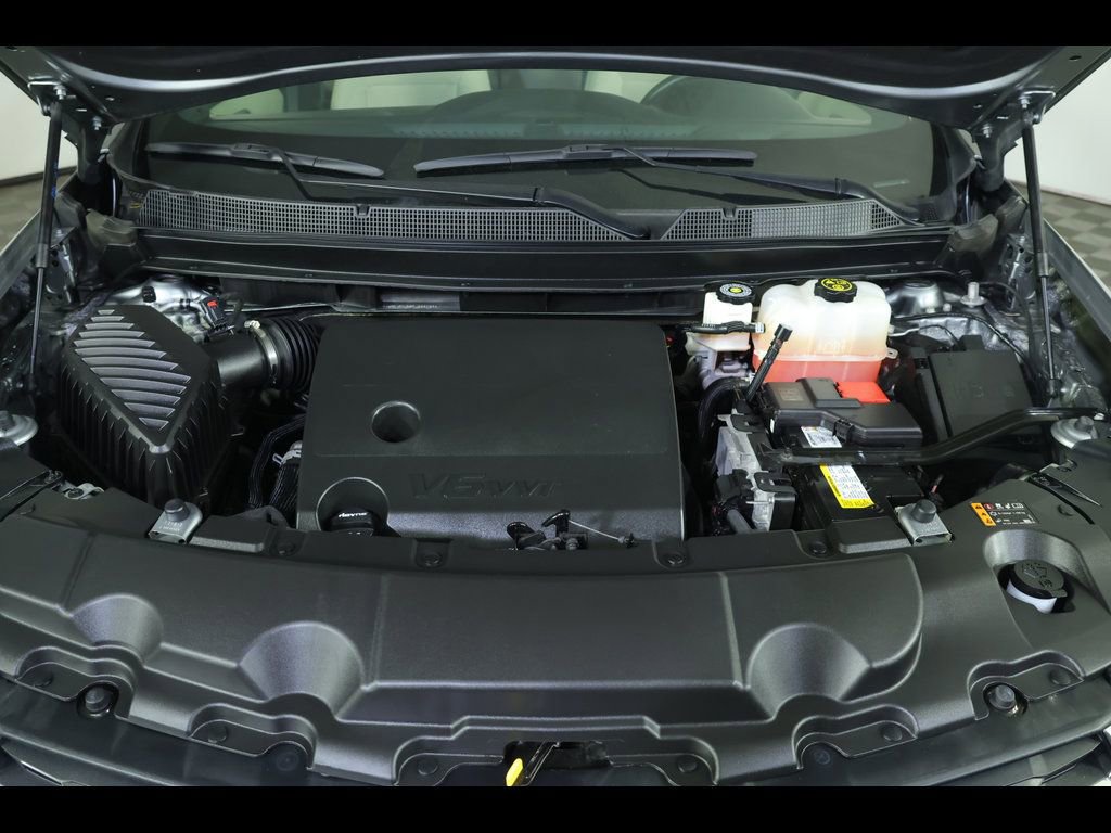 Used 2023 Chevrolet Traverse LS image 19