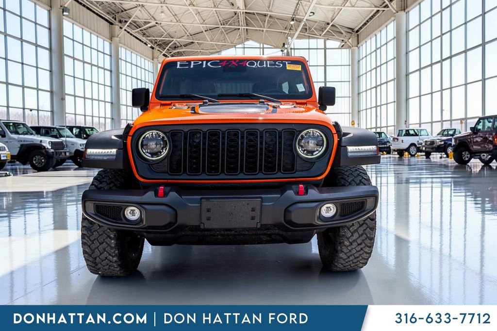 Used 2025 Jeep Wrangler Unlimited Rubicon w/ Convenience Group image 25