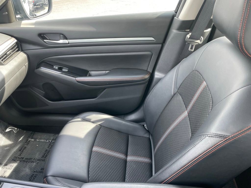 Used 2024 Nissan Altima 2.5 SR FWD image 19