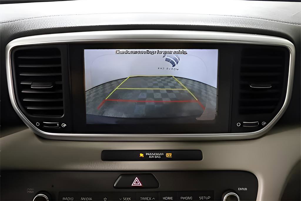 Used 2020 Kia Sportage LX FWD image 15
