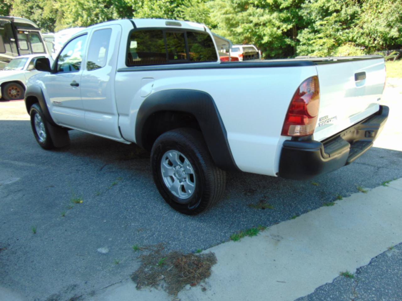 Used 2012 Toyota Tacoma 4x4 Access Cab V6 w/ Convenience Pkg image 10