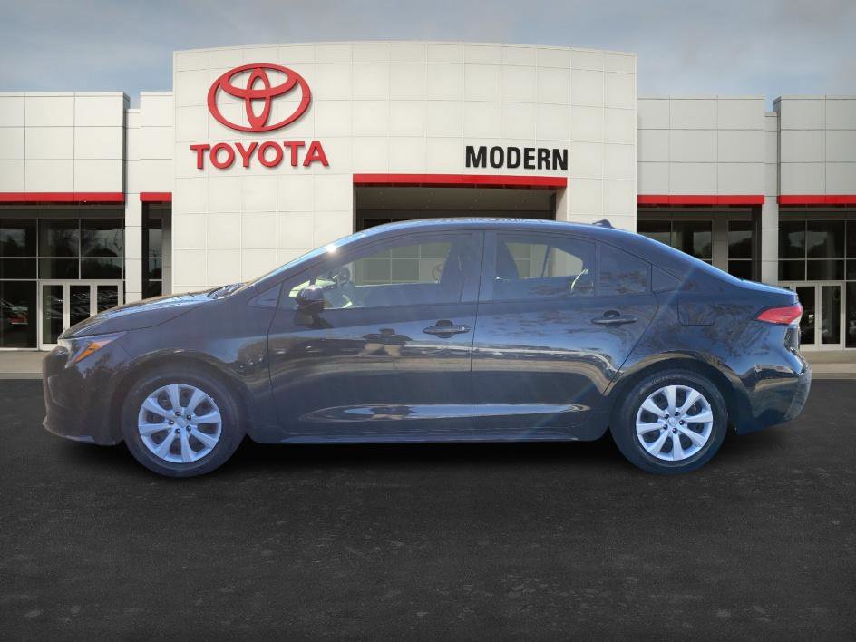 Certified 2022 Toyota Corolla LE image 2