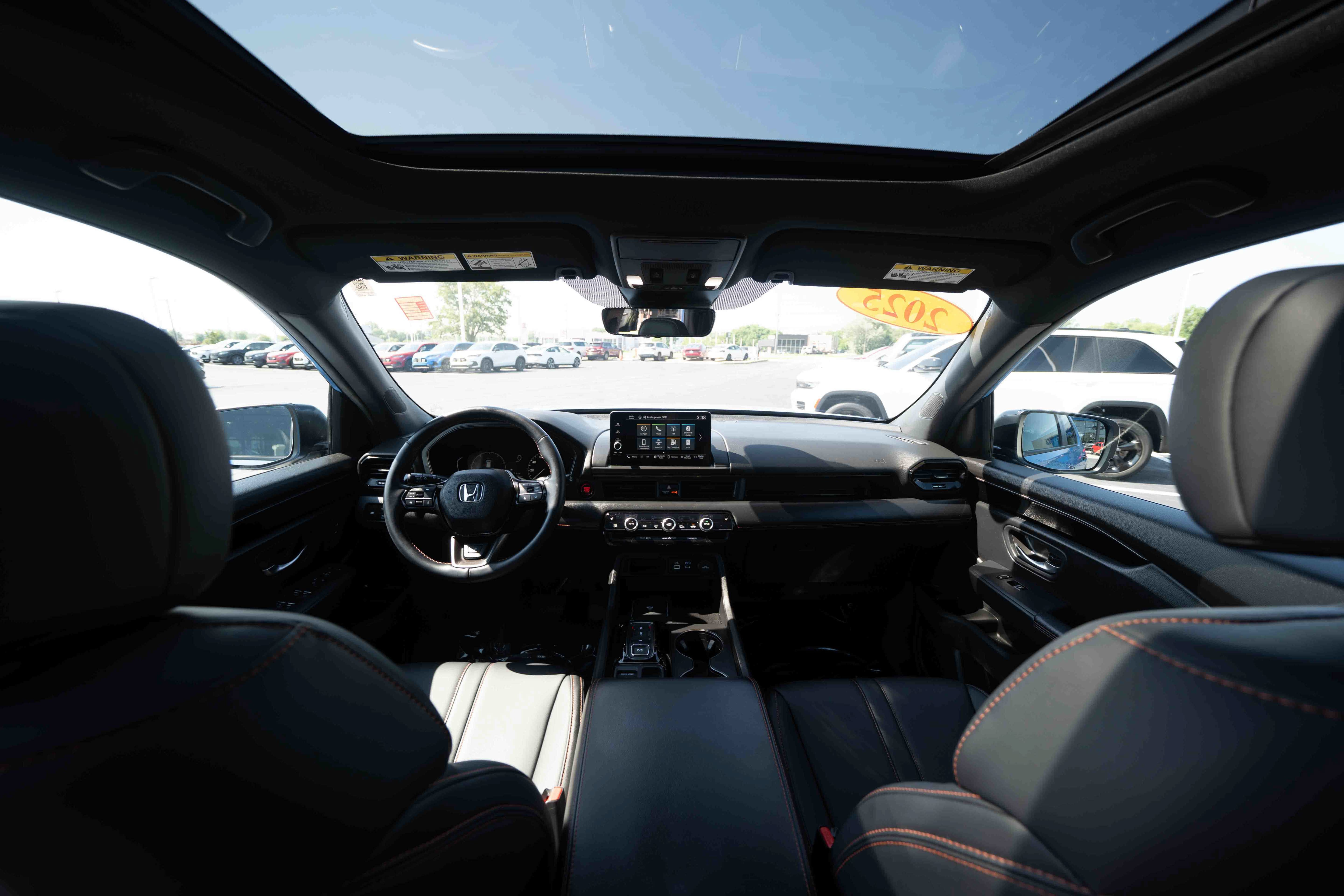 Certified 2025 Honda Pilot TrailSport image 19