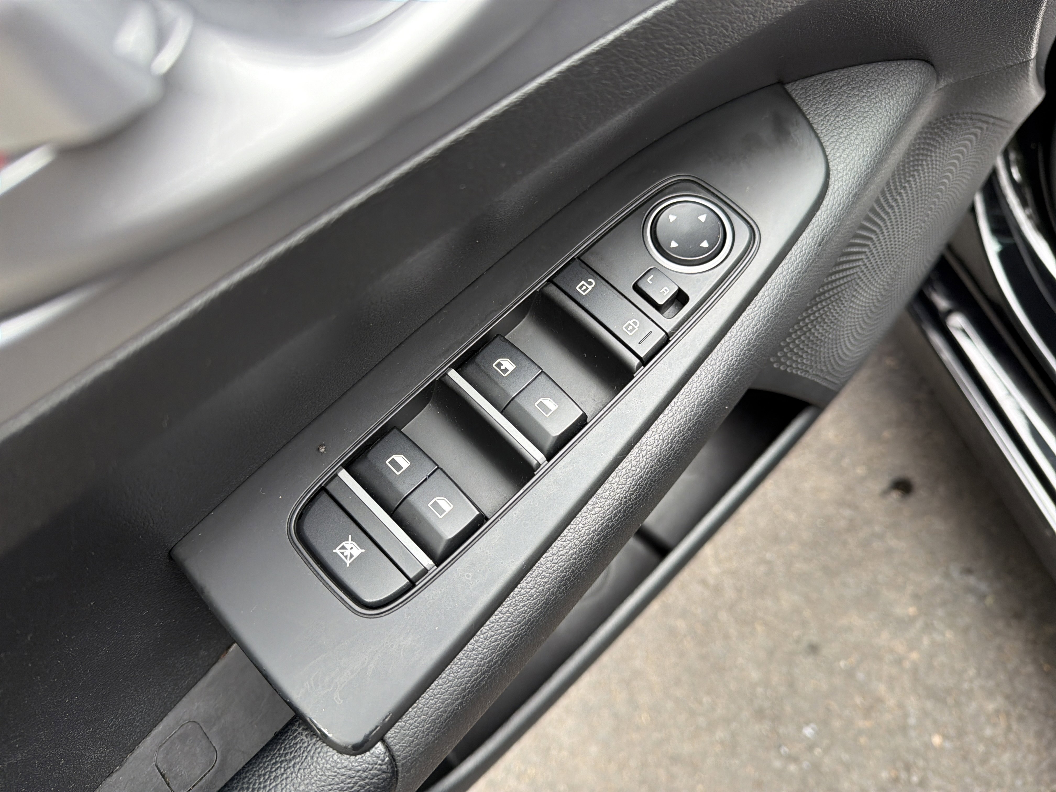 Used 2022 Kia Forte LXS w/ LXS Technology Package image 15