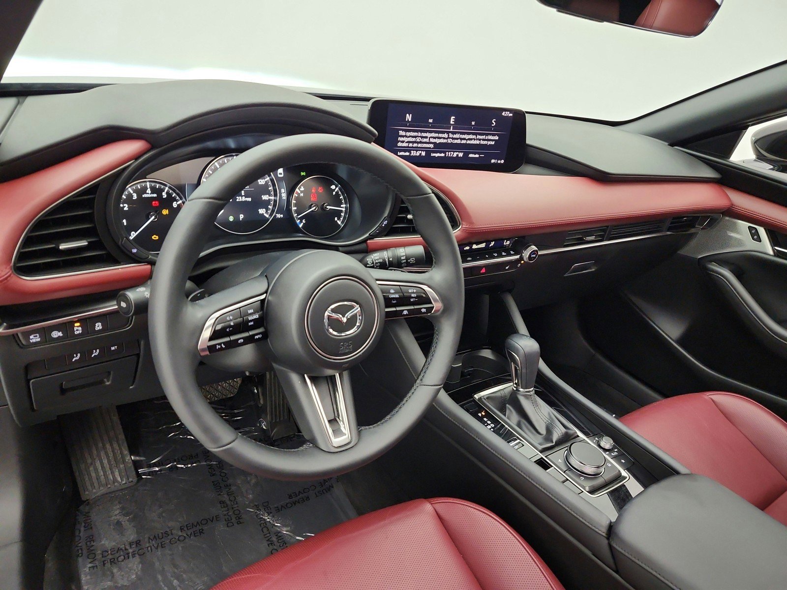 Used 2024 MAZDA MAZDA3 Hatchback w/Premium Plus Pkg image 9