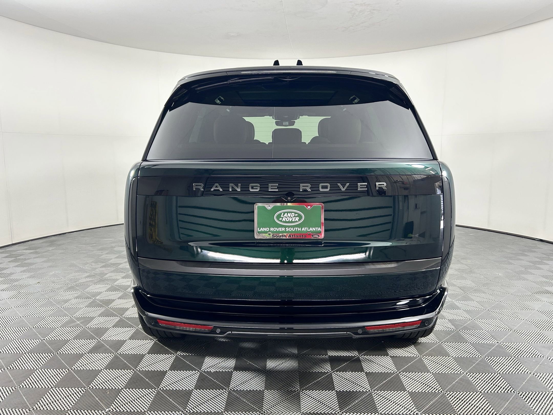 New 2025 Land Rover Range Rover SE image 8