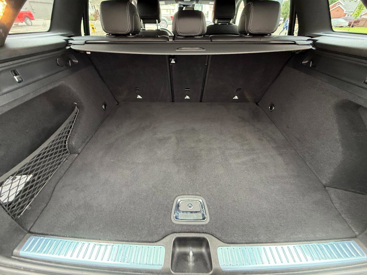 Used 2022 Mercedes-Benz GLC 300 w/ Premium Package w/ Premium Package Lite image 29