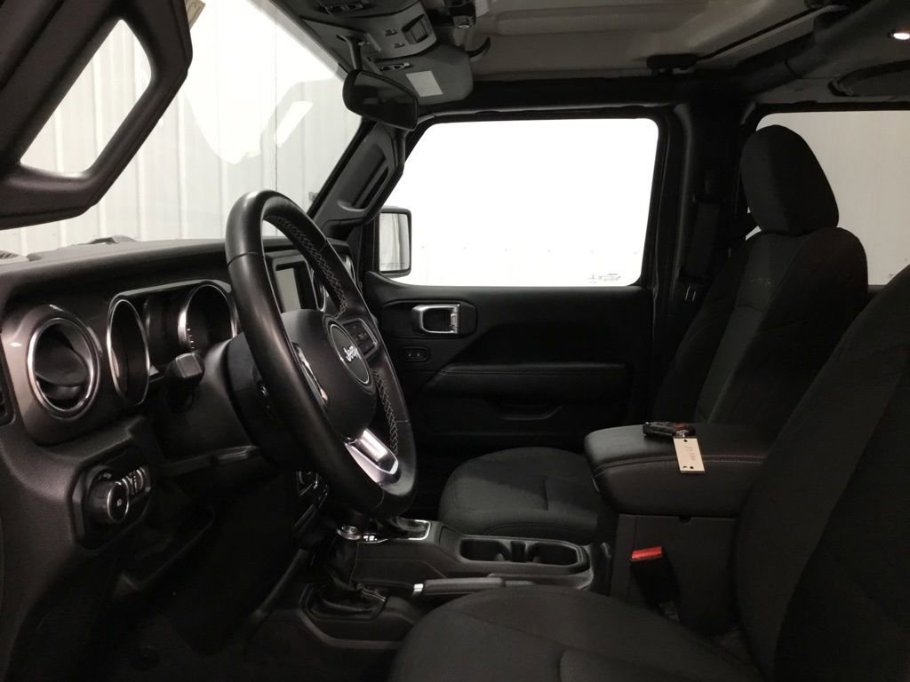 Used 2021 Jeep Wrangler Unlimited Sahara w/ Dual Top Group image 7