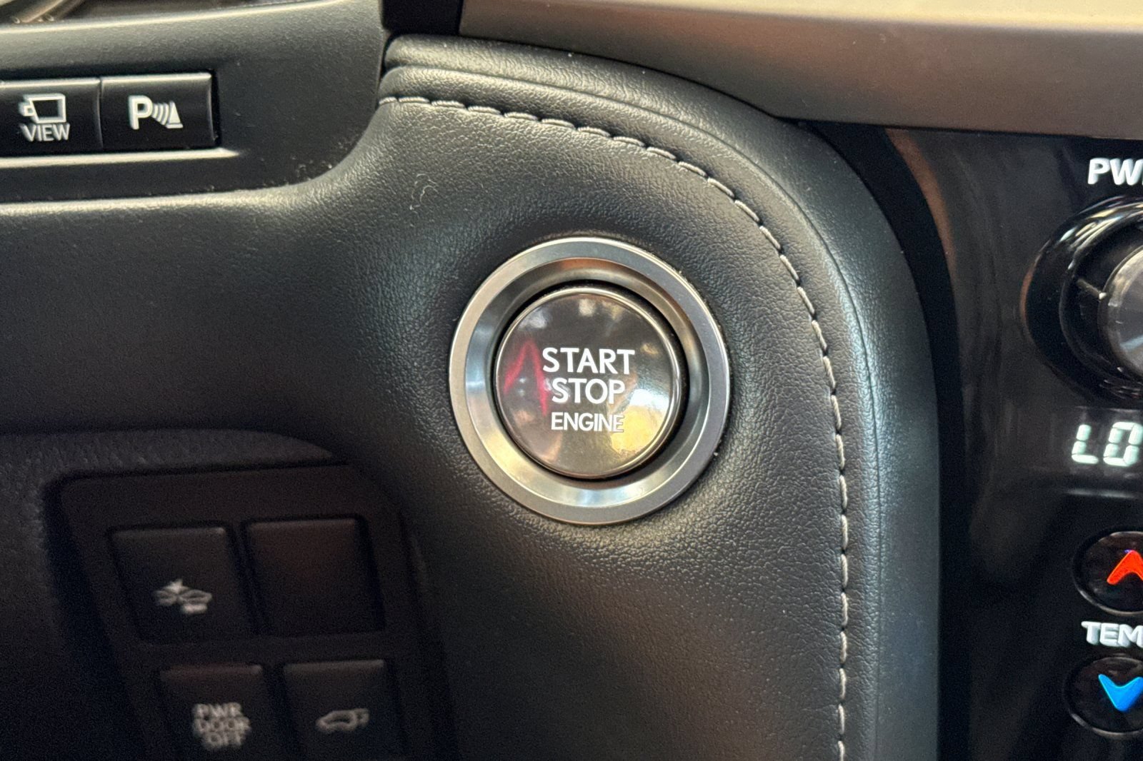 Used 2019 Lexus LX 570 4WD image 24