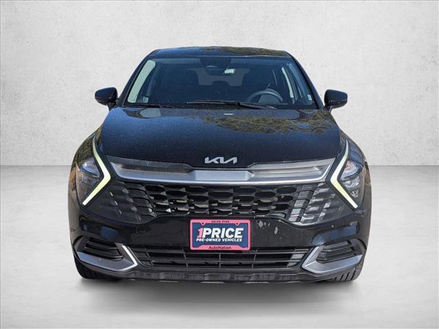 Used 2023 Kia Sportage LX image 2