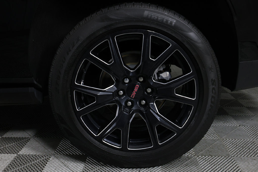 Used 2023 GMC Yukon XL Denali RWD image 46