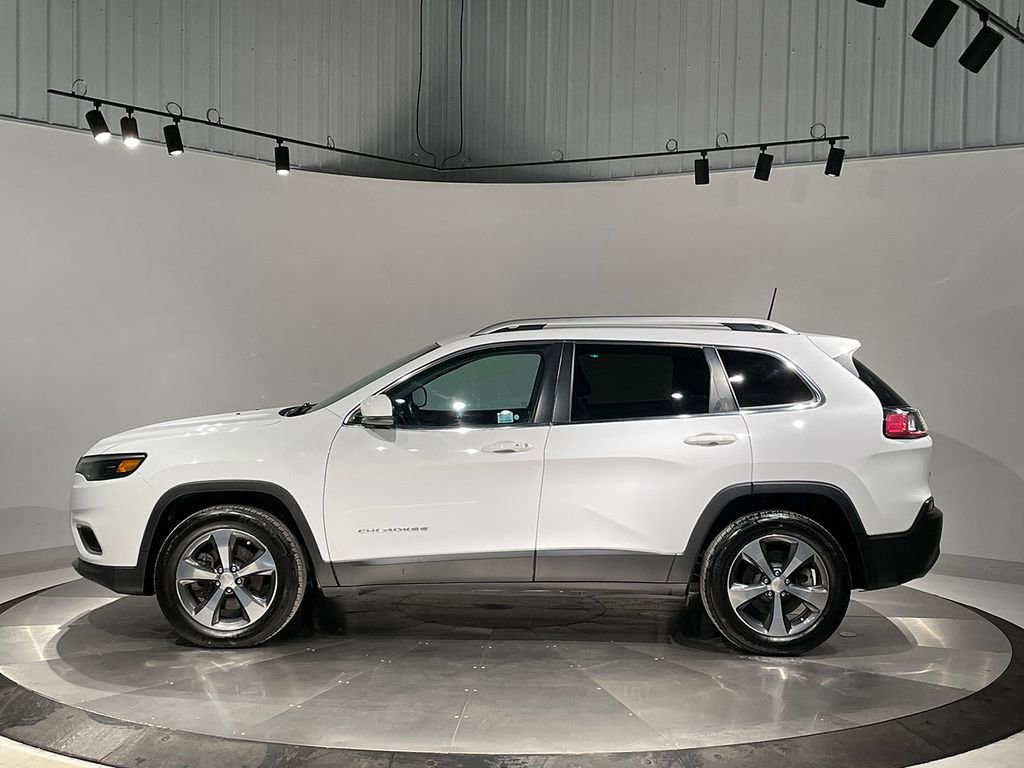 Used 2019 Jeep Cherokee Limited AWD/4WD image 16