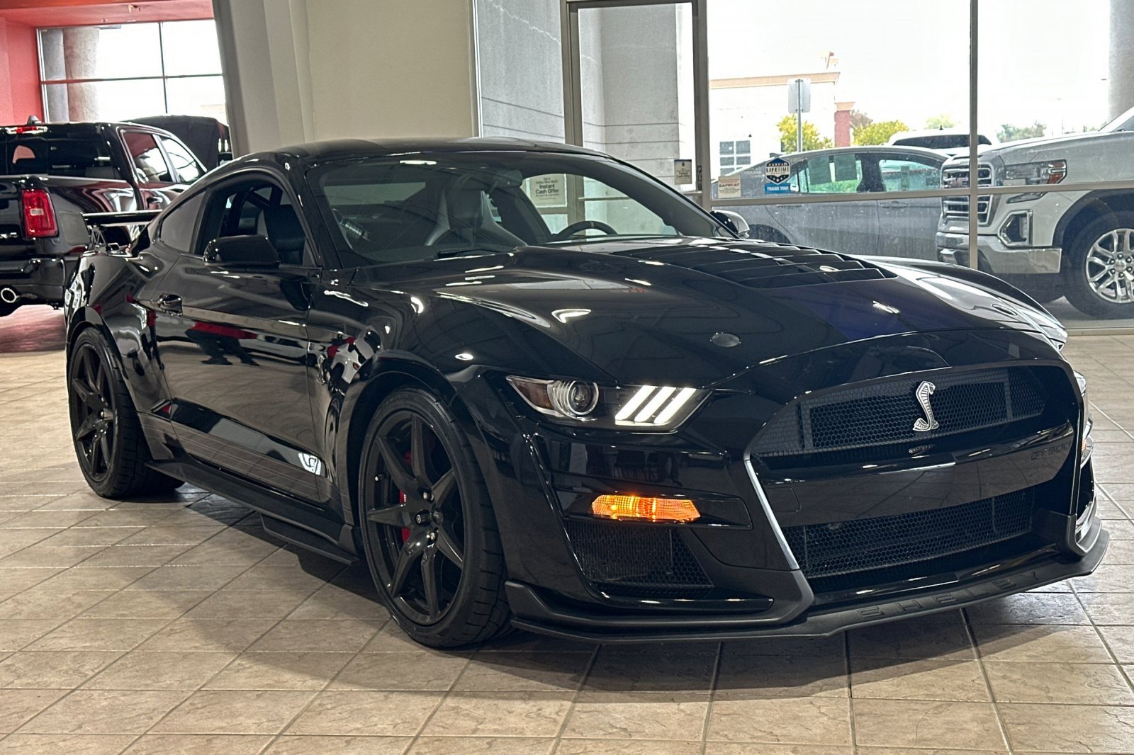 Used 2020 Ford Mustang Shelby GT500 w/ Carbon Fiber Track Pack image 8