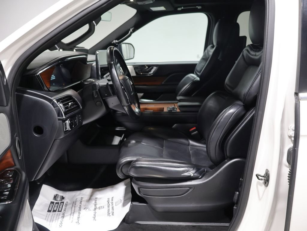 Used 2019 Lincoln Navigator L Reserve AWD/4WD image 11