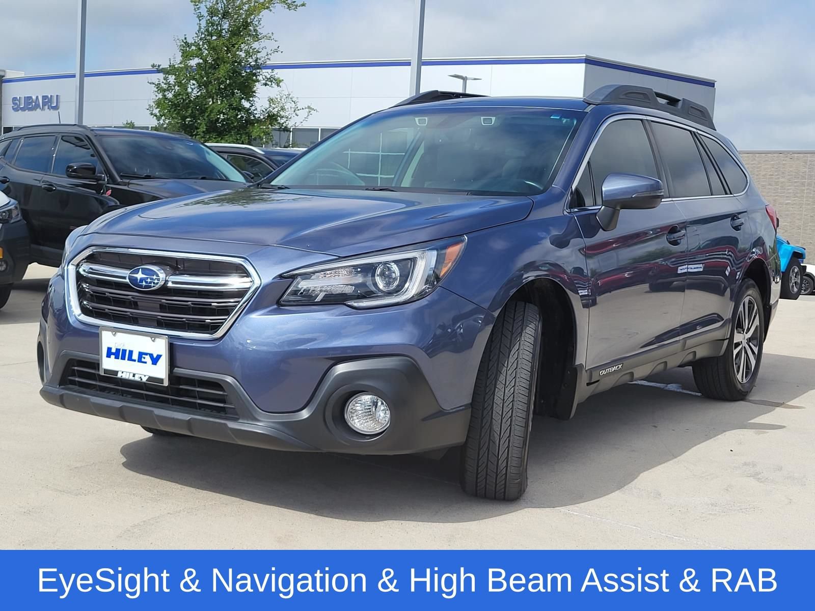 Used 2018 Subaru Outback 3.6R Limited AWD/4WD image 2