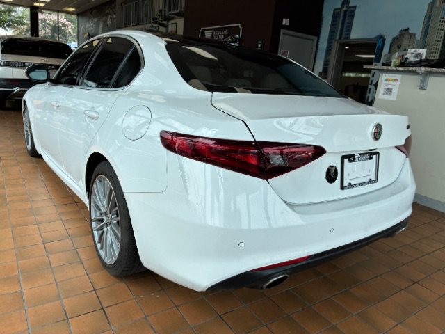 Used 2019 Alfa Romeo Giulia Ti w/ Quick Order Package 22Z Lusso RWD image 7