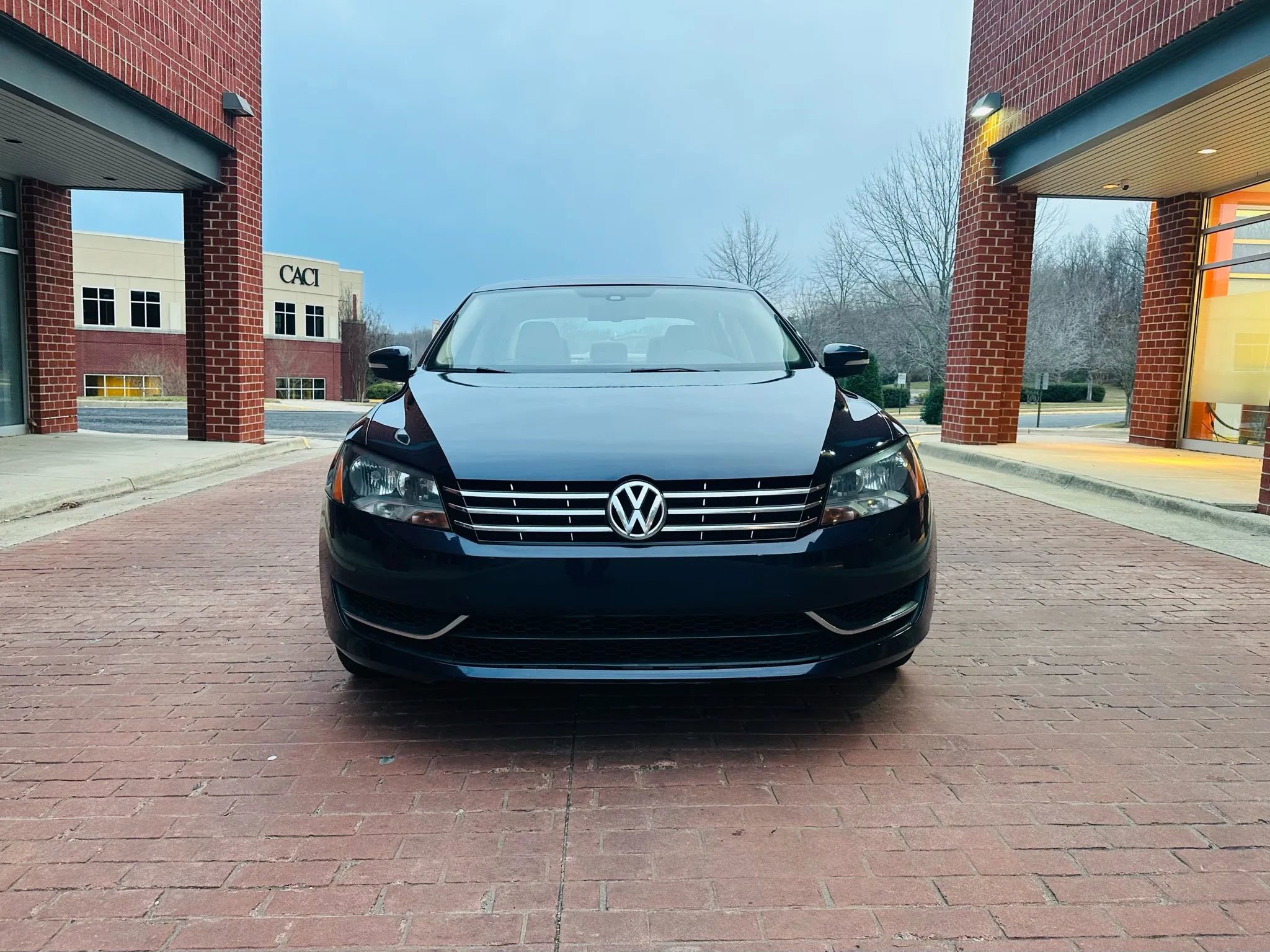 Used 2013 Volkswagen Passat TDI SE image 2