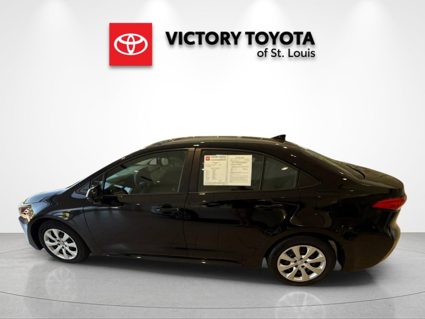 Used 2023 Toyota Corolla LE FWD image 6