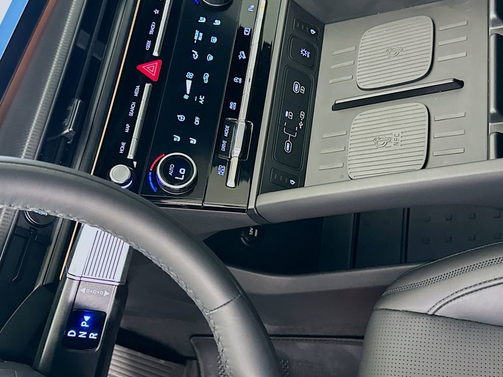 Certified 2025 Hyundai Santa Fe Calligraphy image 17