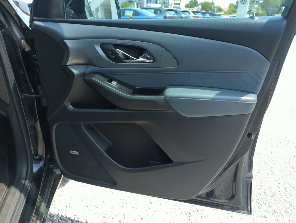 Used 2019 Chevrolet Traverse Premier w/ Driver Confidence II Package FWD image 39