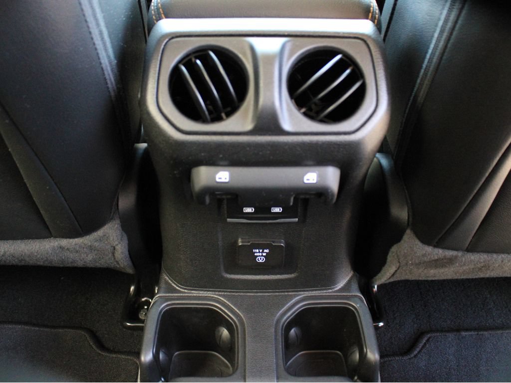 Used 2023 Jeep Gladiator Overland AWD/4WD image 31