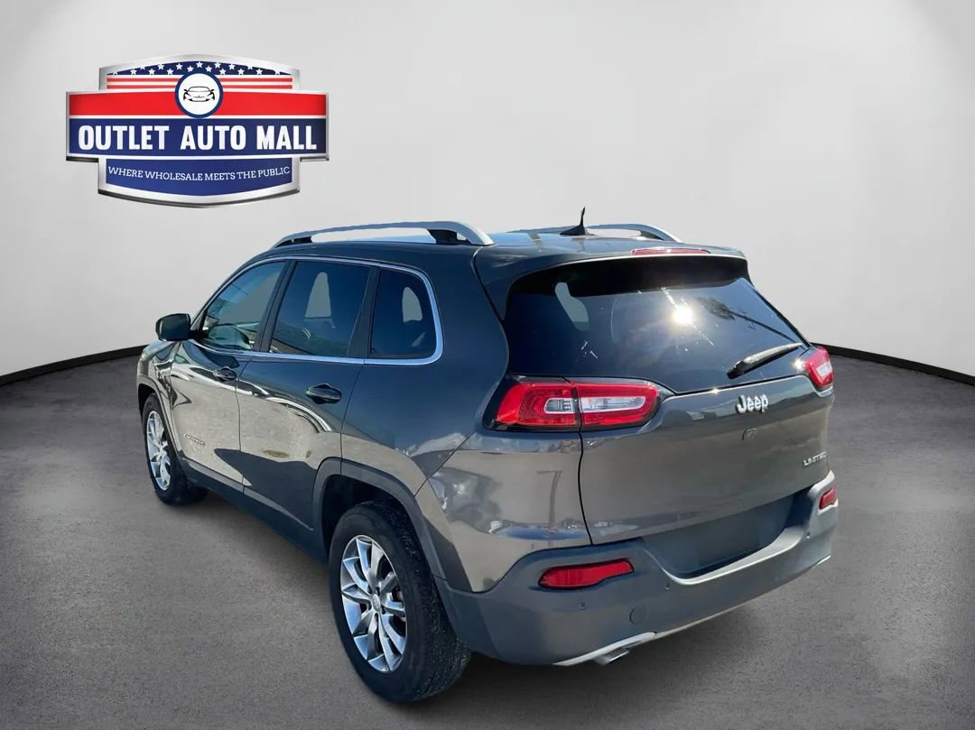 Used 2018 Jeep Cherokee Limited FWD image 5
