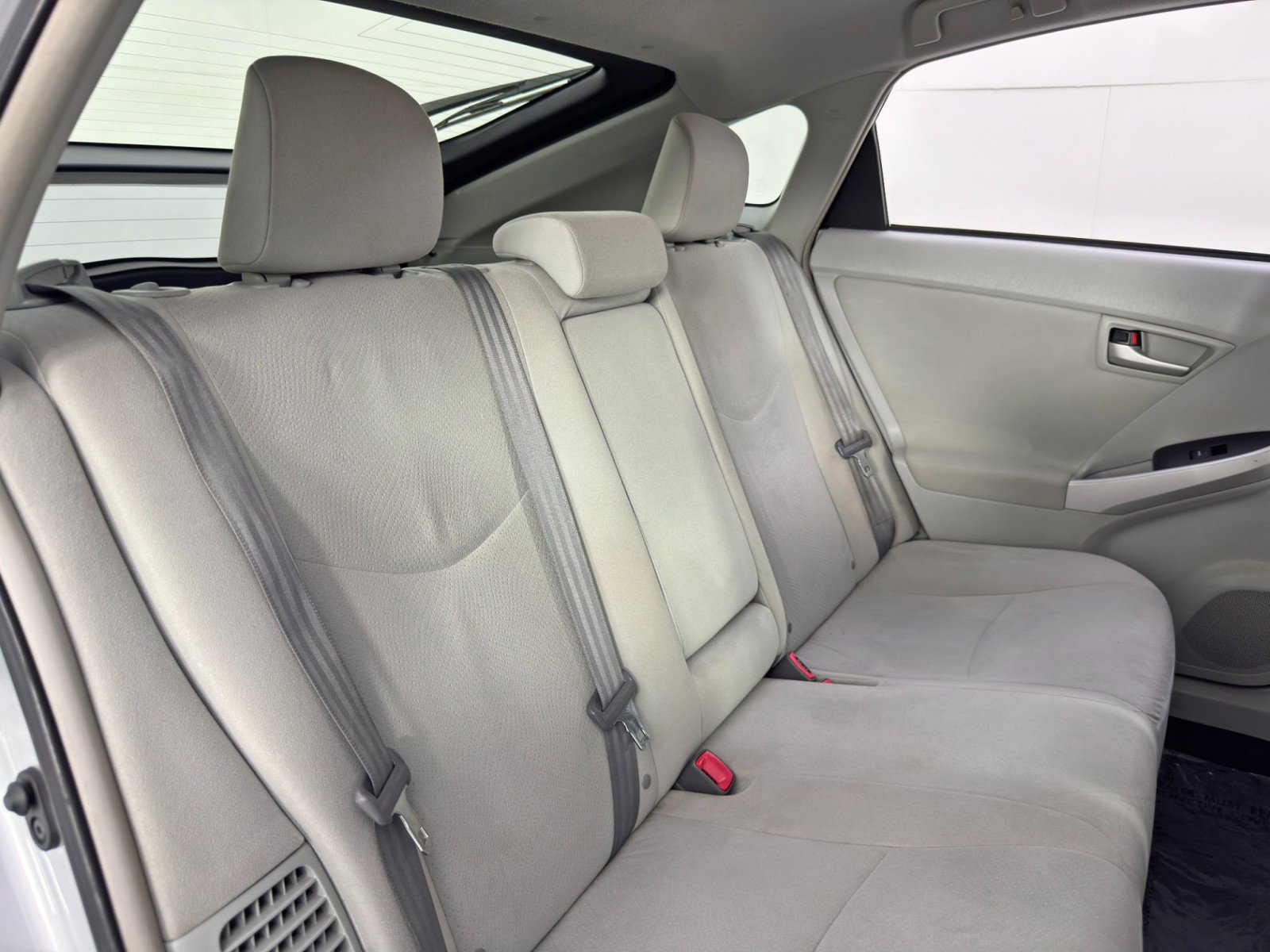 Used 2015 Toyota Prius Two image 31