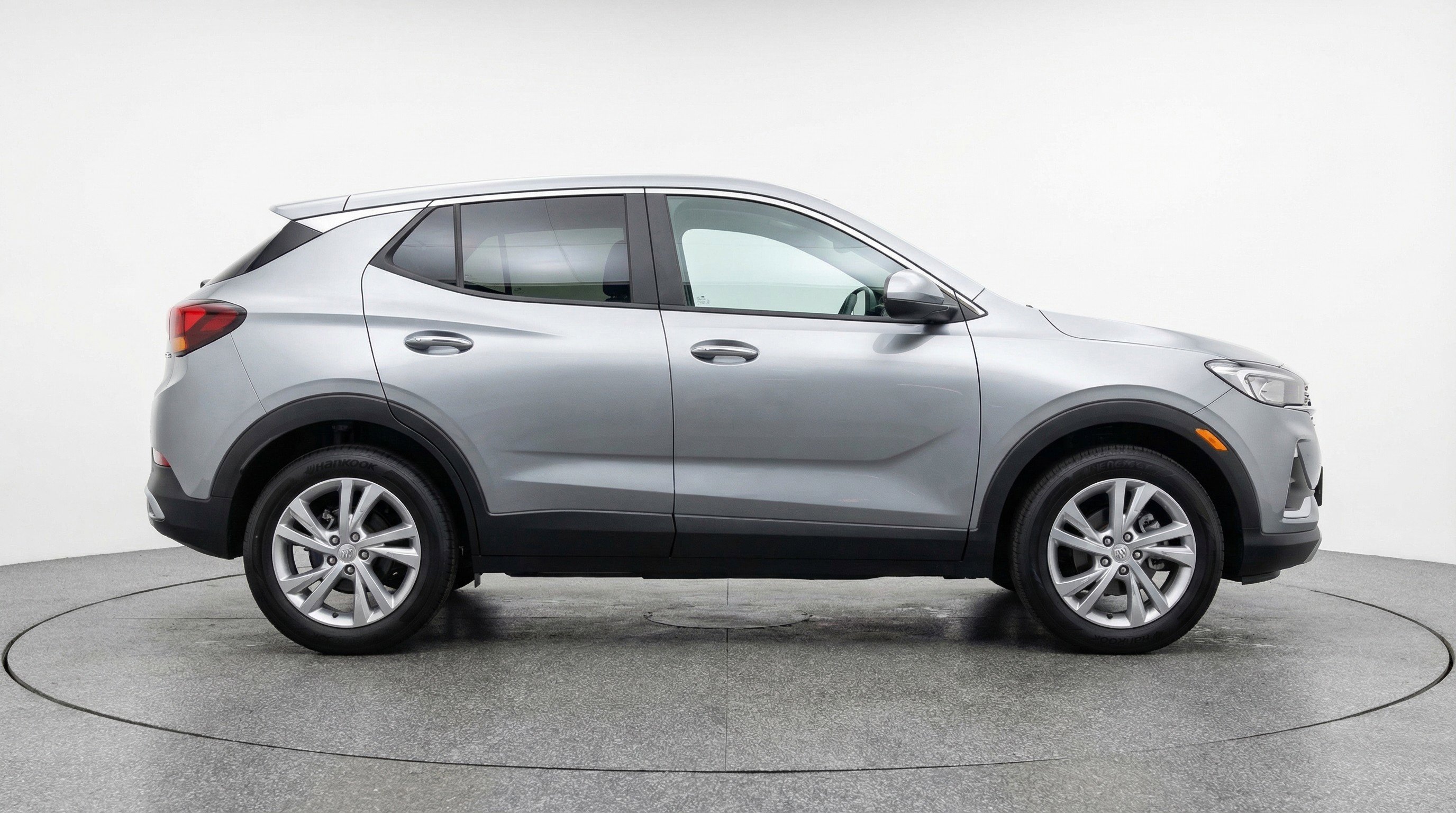 Used 2025 Buick Encore GX Preferred AWD/4WD image 11