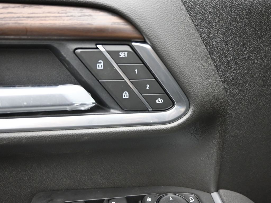 New 2026 GMC Sierra 2500 SLT w/ SLT Convenience Package image 15