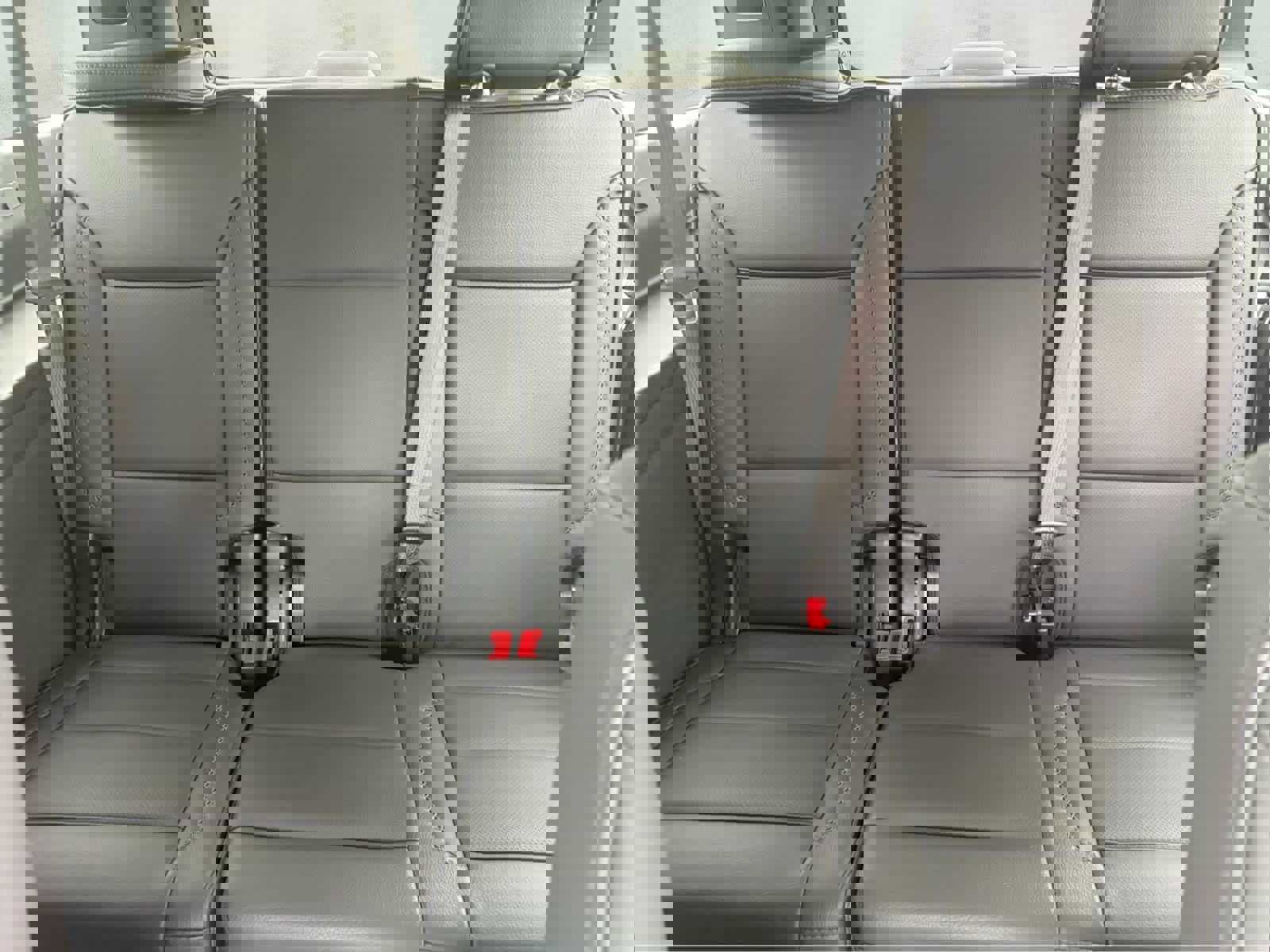 Used 2025 GMC Yukon XL Denali AWD/4WD image 23