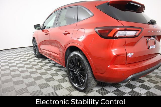 Certified 2023 Ford Escape ST-Line Elite AWD/4WD image 24
