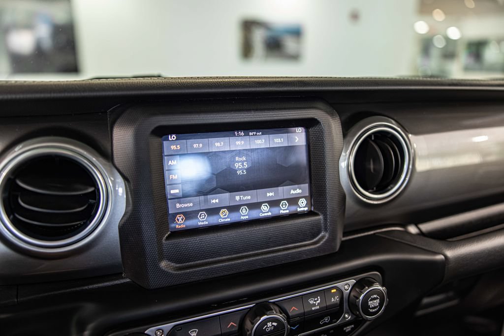Used 2021 Jeep Wrangler Unlimited Sahara w/ Safety Group AWD/4WD image 23