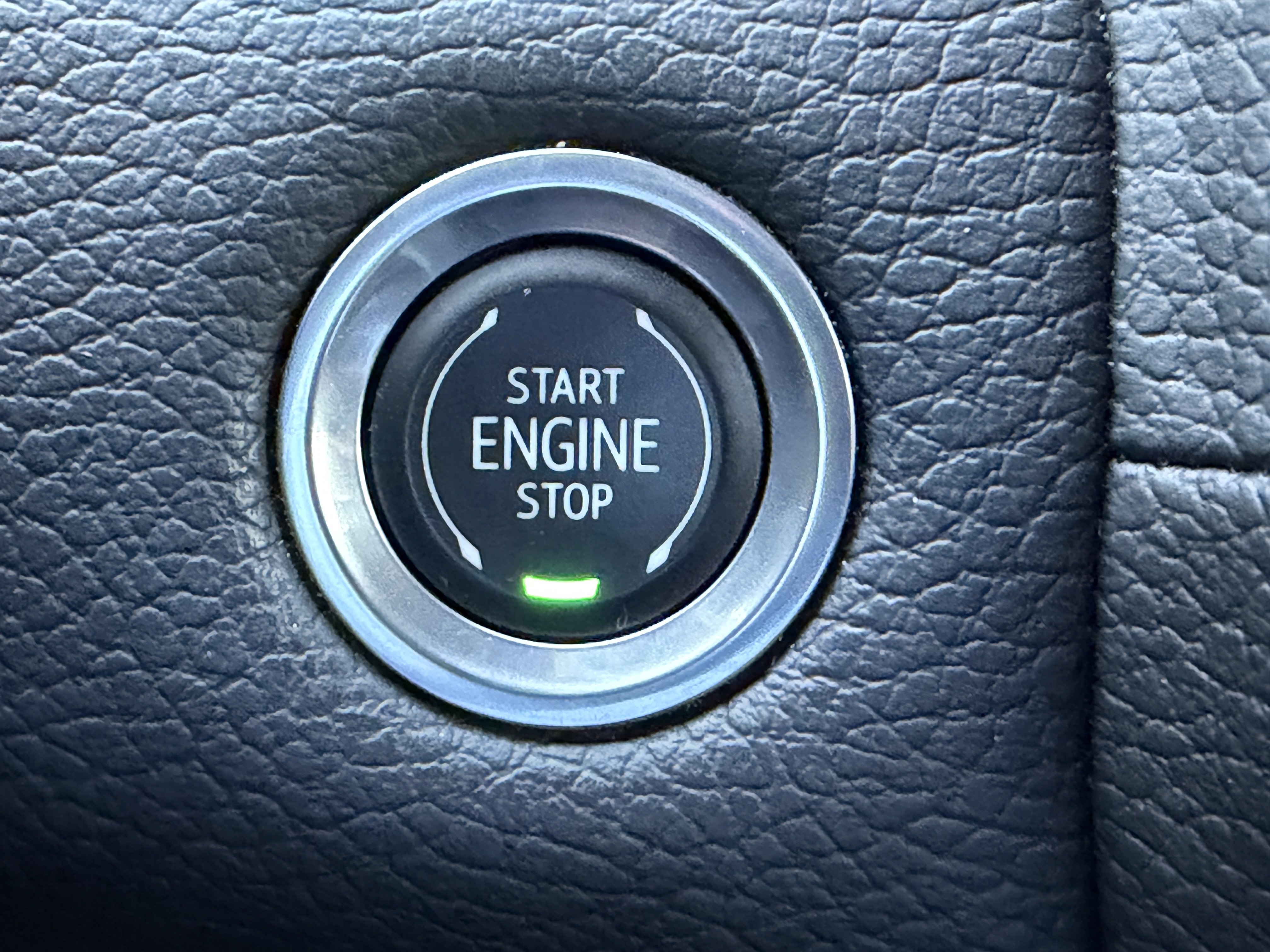 Used 2021 GMC Yukon Denali w/ Denali Premium Package image 29