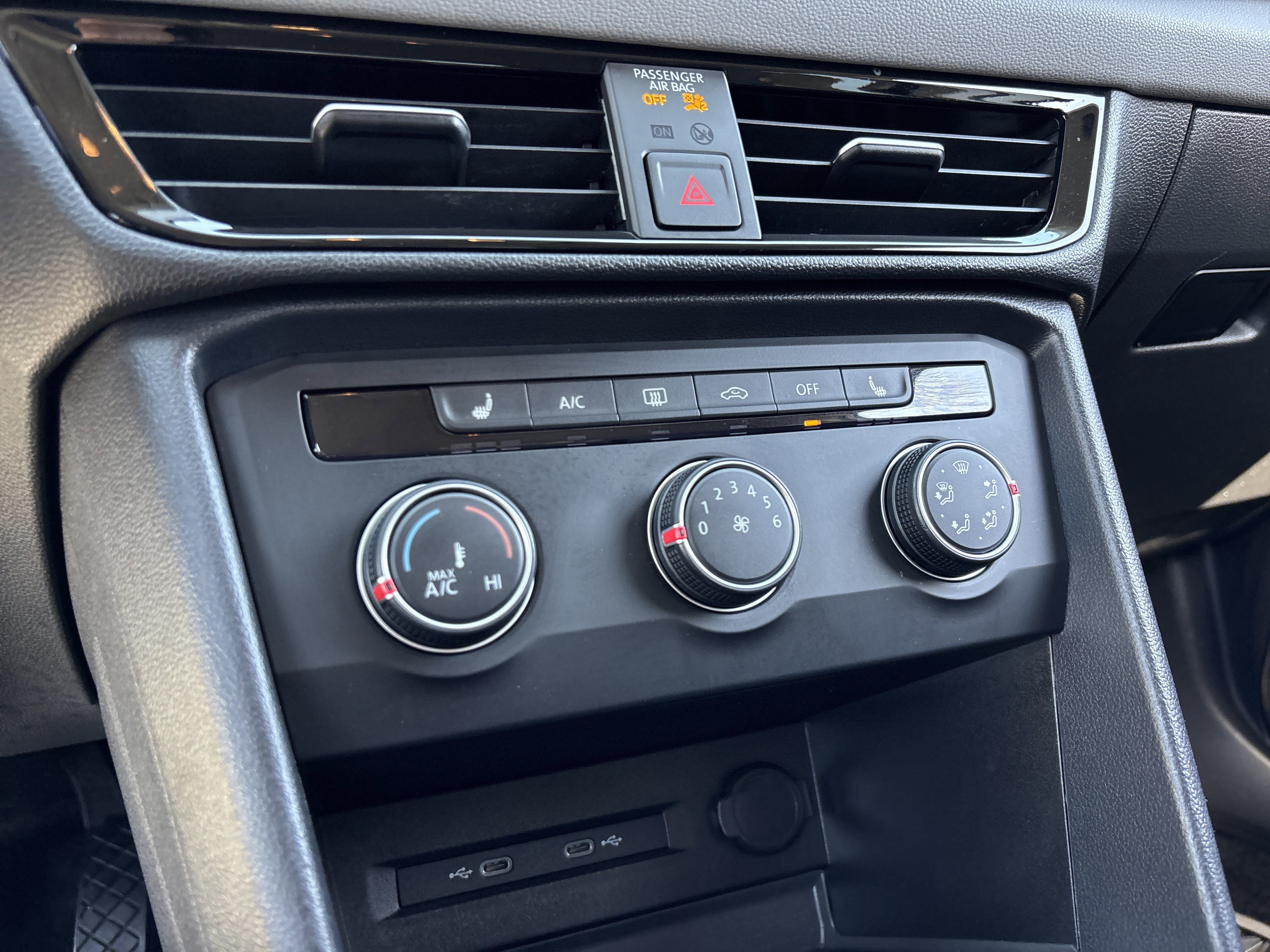 Used 2022 Volkswagen Taos SE image 23