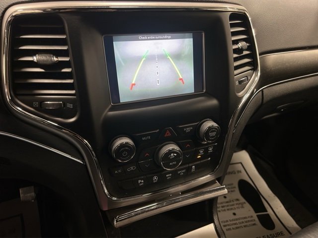 Used 2018 Jeep Grand Cherokee Limited image 17