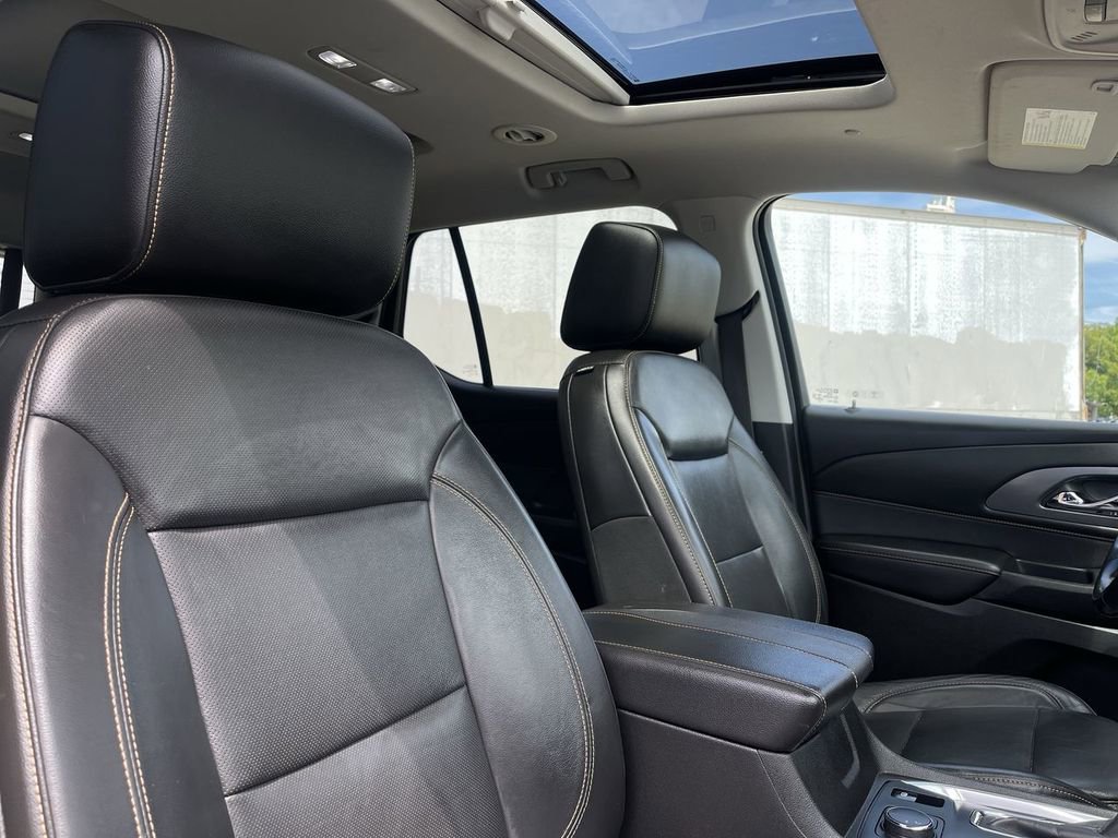 Used 2021 Chevrolet Traverse Premier w/ Redline Edition AWD/4WD image 29