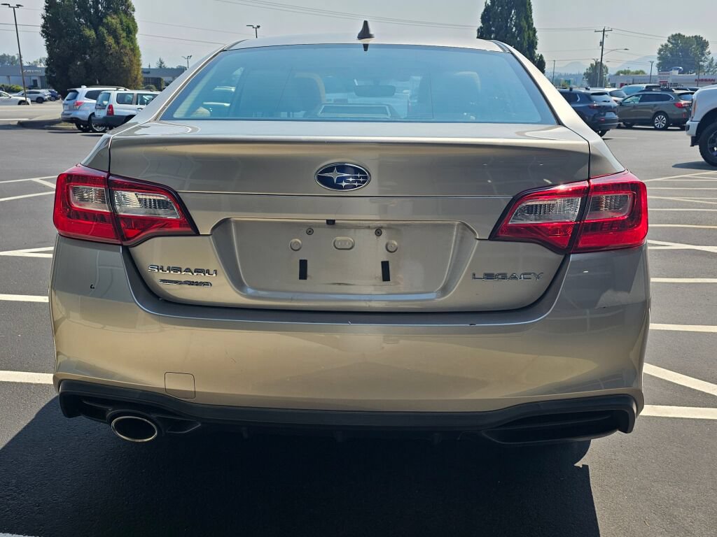 Used 2018 Subaru Legacy 2.5i Premium AWD/4WD image 4