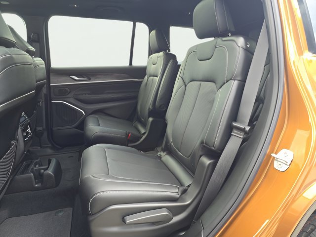 New 2026 Jeep Grand Cherokee L Limited AWD/4WD image 28