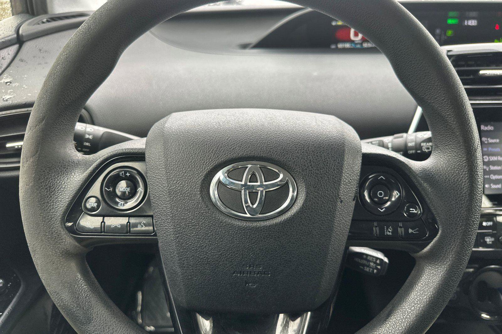 Used 2021 Toyota Prius LE image 23