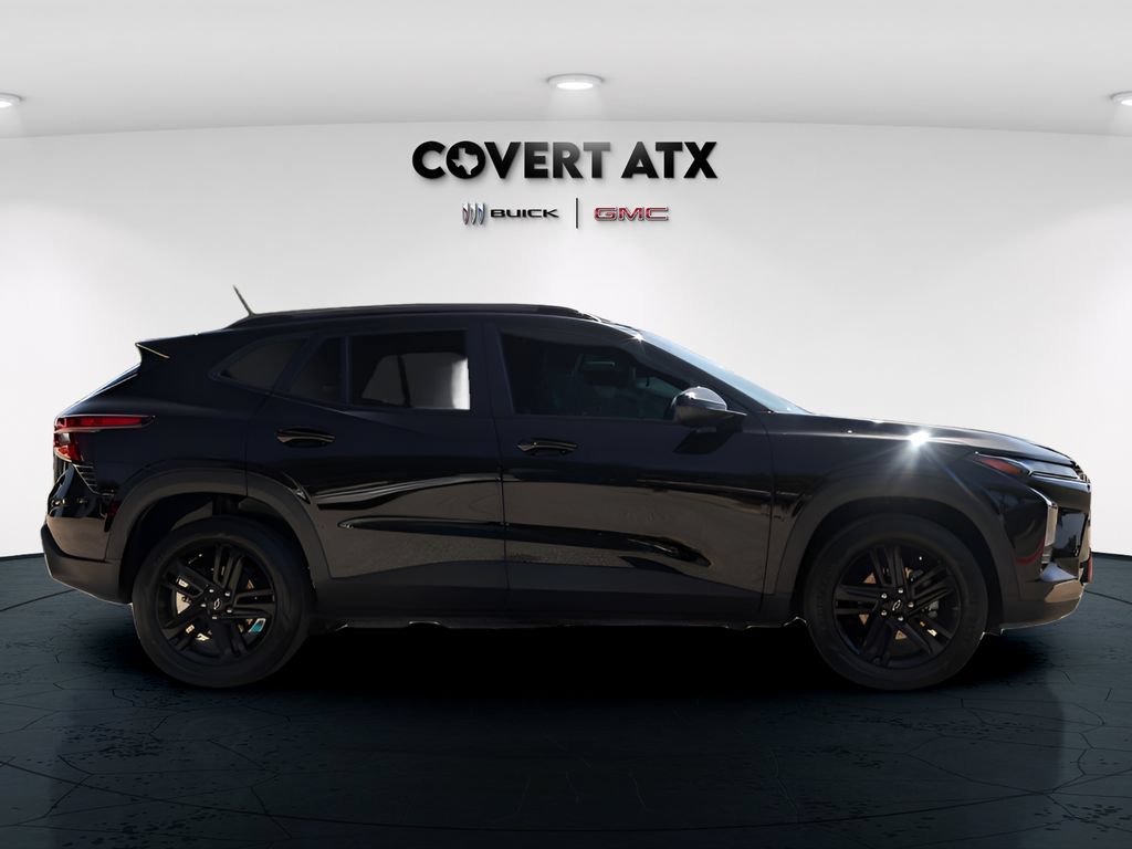 Used 2025 Chevrolet Trax ACTIV FWD image 8