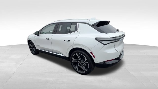 Certified 2024 Chevrolet Equinox EV LT FWD image 4