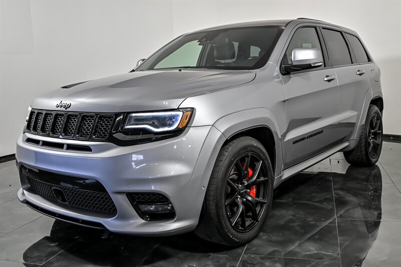 Used 2019 Jeep Grand Cherokee SRT w/ Trailer Tow Group IV AWD/4WD image 5