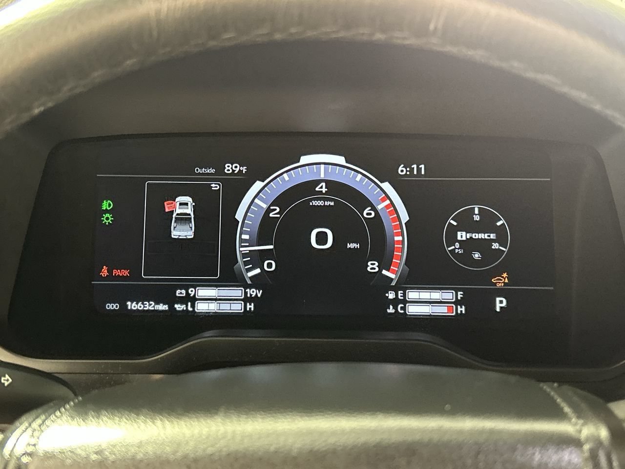 Used 2025 Toyota Tundra Limited AWD/4WD image 15