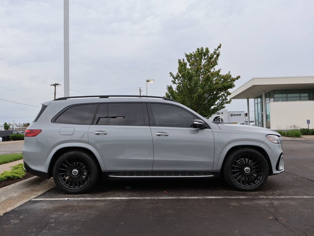 Used 2024 Mercedes-Benz GLS 580 4MATIC image 13