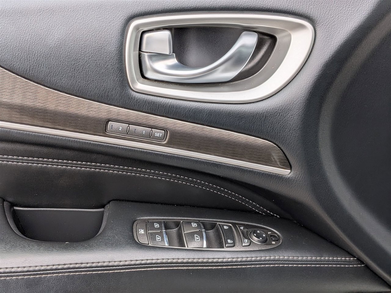 Used 2016 INFINITI QX60 AWD w/ Premium Plus Package image 13