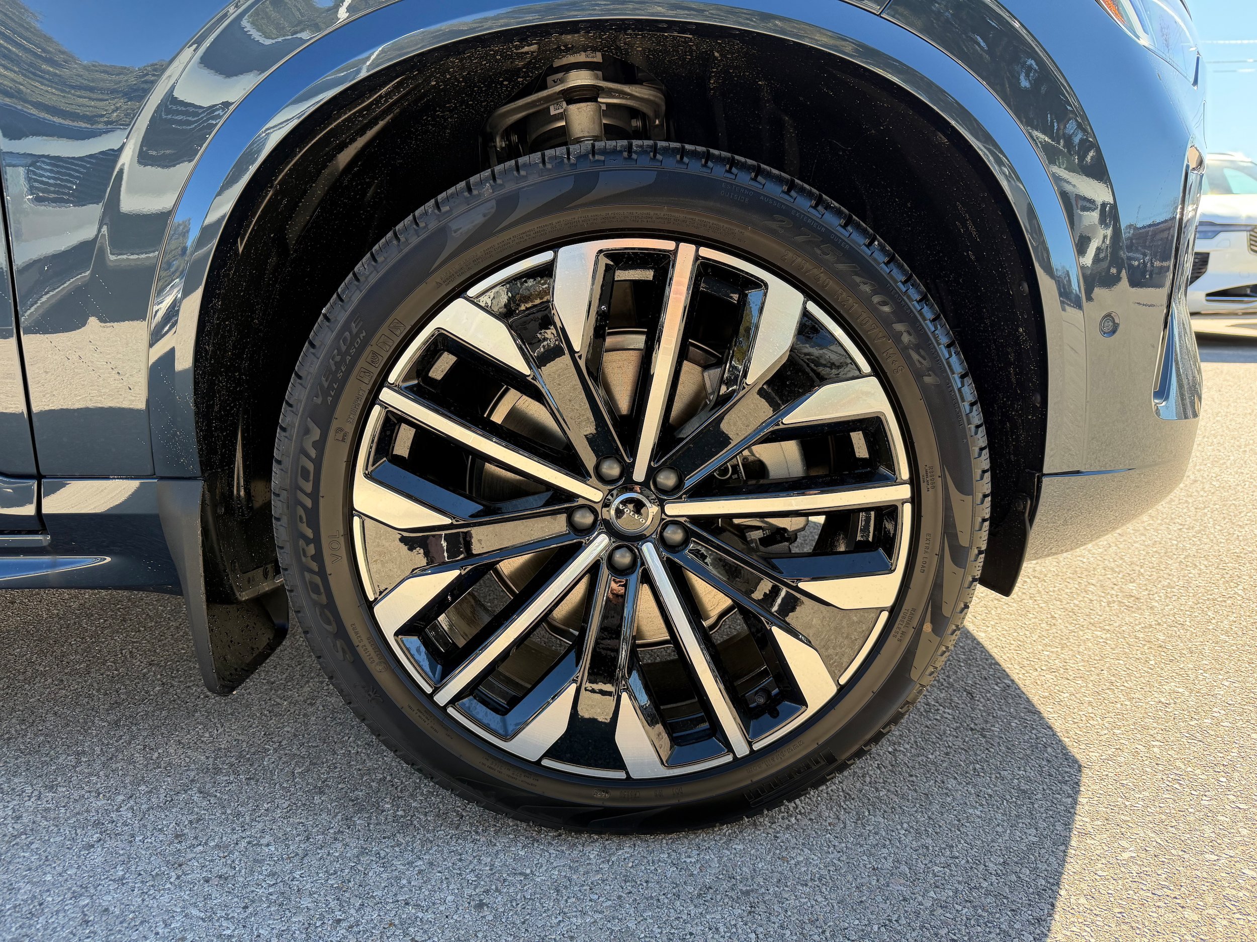 New 2026 Volvo XC90 B6 Ultra w/ Lounge Package AWD/4WD image 7