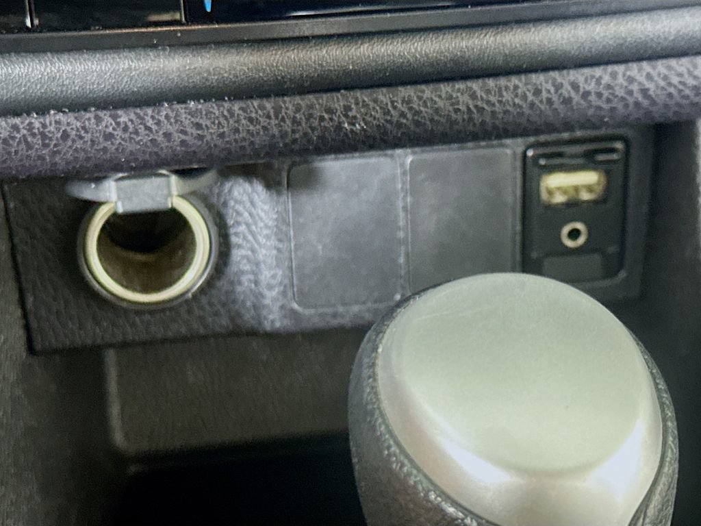 Used 2019 Toyota Corolla LE FWD image 28