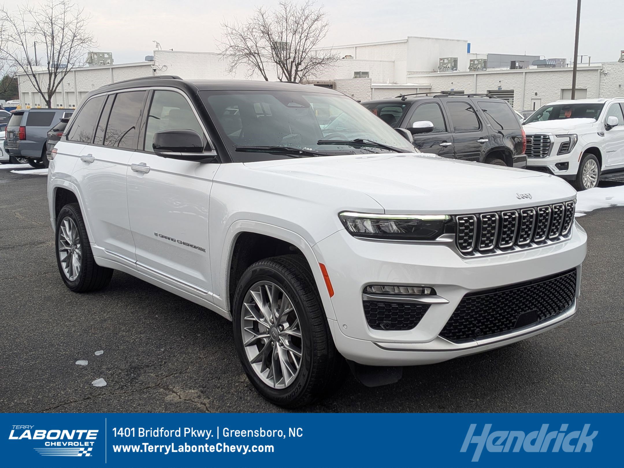 Used 2024 Jeep Grand Cherokee Summit image 1