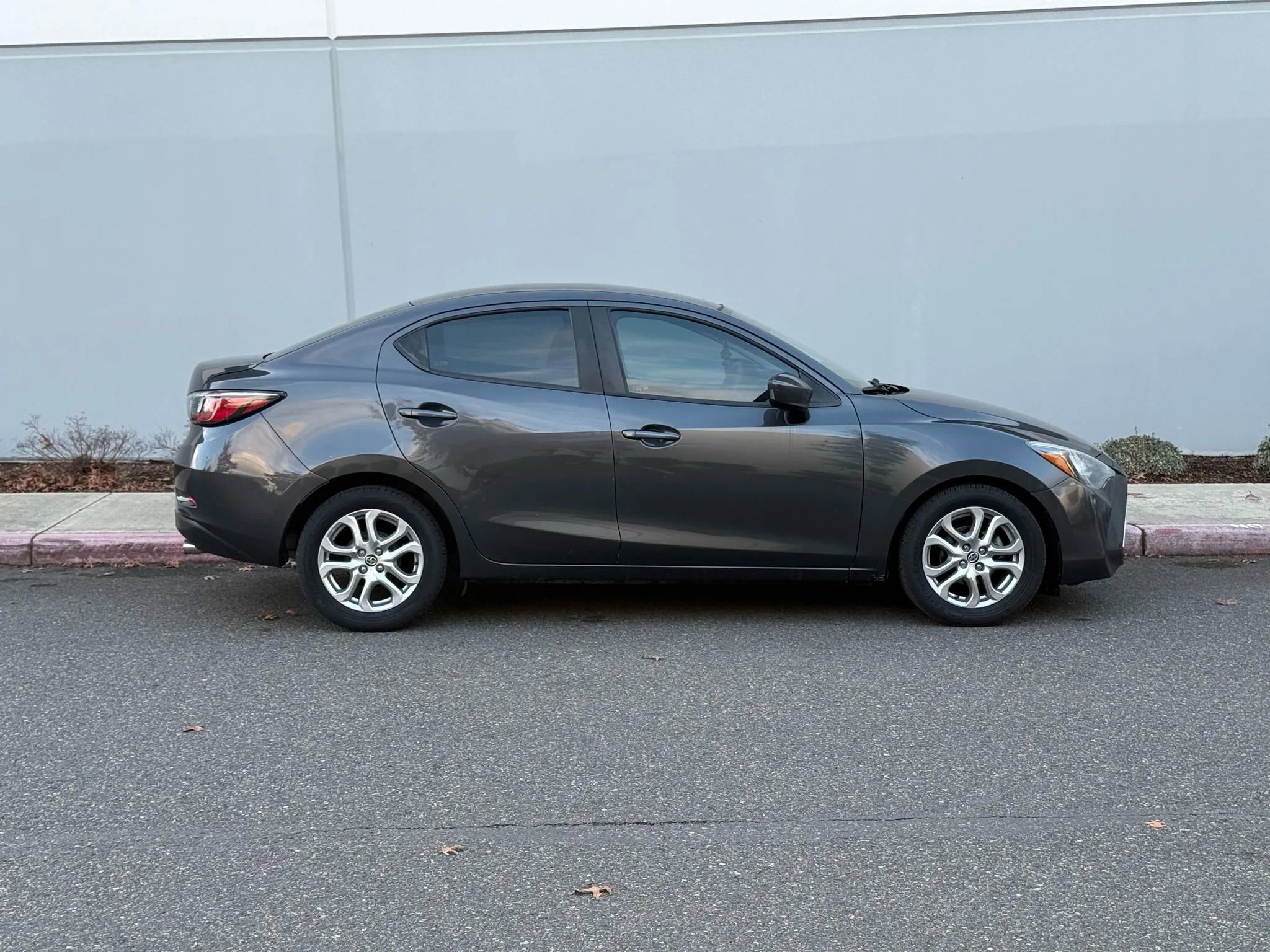 Used 2016 Scion iA image 6