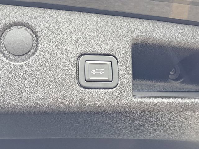 Used 2018 Chevrolet Equinox Premier image 28